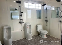 화장실에 웬 샤워장?…경찰 수상한 조달 납품 내사 착수