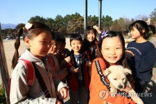 정상 등교한 어린이들