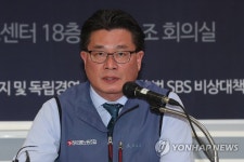 발언하는 오정훈 위원장