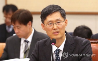 답변하는 문형배 헌법재판관 후보자