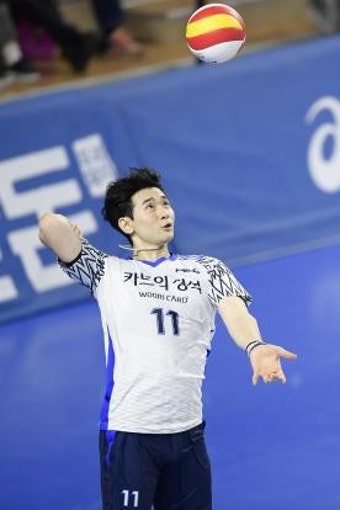 FA 세터 노재욱, 연봉 3억7천만원에 우리카드 '잔류' 확정