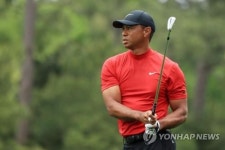 황제의 귀환…타이거 우즈, 11년 만에 메이저 정상