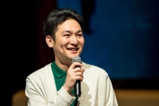 다 아는 척 아름다움을 재단하지 말라…연극 추남, 미녀
