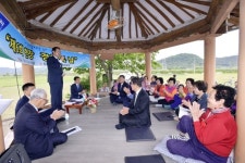 광주시, 오룡마을 노후 경로당 점검…신축 추진