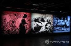 팔복예술공장서 전주국제영화제 포스터 전시