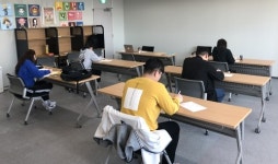 강진 학교 밖 청소년 고졸 검정고시 8명 합격