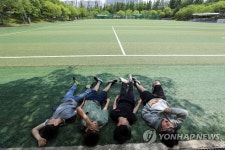 너무 더워 아무것도 안하고 싶다