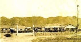 옥천 정지용 생가 앞 돌다리에 얽힌 슬픈 역사 아시나요