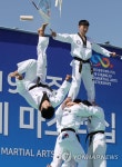화려한 무예 시범