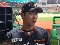 1군 무대 첫 홈런…한화 장진혁 