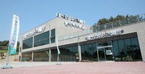 태안 싱싱 농산물 한곳에…10월까지 주말 직거래장터