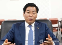 [인터뷰] 축구 A매치 잇단 유치…정정복 부산축구협회장