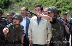 휴일 아프리카돼지열병 차단방역 현장 방문한 이낙연 총리