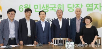 정치개혁공동행동 대표단과 만나는 유성엽