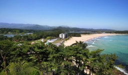 [걷고 싶은 길] 바다 뒤 호수에서 바람을 가르다