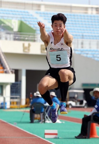 남자 세단뛰기 김장우, 한중일 친선대회 金…15ｍ94