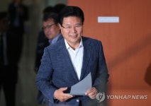 홍문종 "의원 40∼50명 거느리는 당 될 것…정계개편 신호탄"(종합2보)