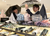 올해 남성용 양산 인기몰이
