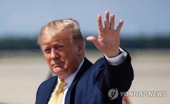 CNN 앵커, 트럼프 히틀러에 비유…폭스 앵커 