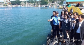 자유한국당 진상조사단, 삼척항 방문