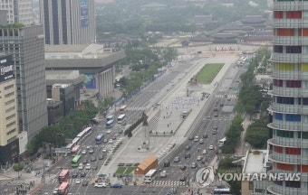 펜스로 둘러싸인 광화문 광장
