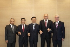 [특징주] 현대상선, 디 얼라이언스 정회원 가입에 강세