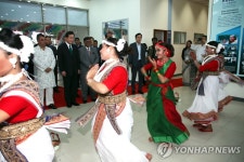 코이카 사업현장 방문한 이낙연 총리