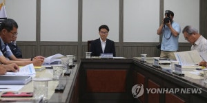마주앉은 시내버스 노사