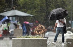 전북 내륙에 강한 소나기…전주 완산구 26.1㎜