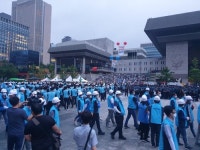 우리공화당, 광화문광장 천막 자진 철거…세종문화회관 앞 이동