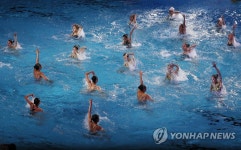 수영 꿈나무들이 꾸미는 무대