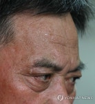 비 오듯 흐르는 땀