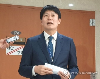 국회 방일 대표단 관련 설명하는 한민수 국회대변인