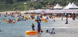 거제 구조라해수욕장 북적북적