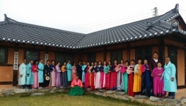 증평 장이 익어가는 마을 외국인 관광지로 인기