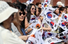 서대문형무소역사관에서 기념촬영을