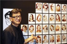 커피에 붓을 담아 세상을 그리다…커피화가 유사랑 화백