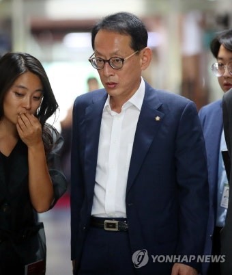 비공개 연석회의 참석하는 김도읍