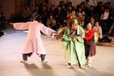 [앙코르!향토극단] 전통 마당극의 강자…대전 마당극패 우금치