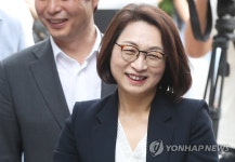 환하게 웃는 은수미 성남시장