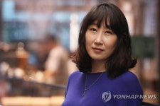 우수에 찬 김국희