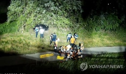 광천교 밑으로 차량 추락…3명 경상