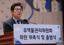 축사하는 조명래 환경장관
