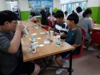 친구야 아침 먹자…아침 간편식 먹은 초등생들 든든한 하루