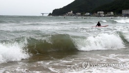 태풍 타파 북상…여수 간여암에 초속 30.1m 강풍(종합)