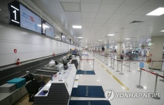태풍에 텅 빈 제주공항 국내선