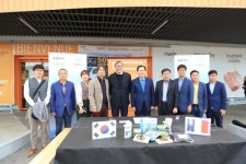 완도 해조류 식품 세계로 쭉쭉…완도군 유럽 공략 나섰다