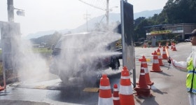 [르포] 돈사 옆에서 악취 맡으며 도시락 먹더라도 무조건 막아야죠