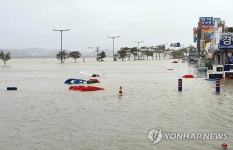 침수된 강릉 경포 주변 상가