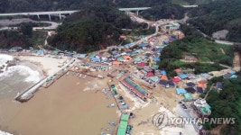 태풍 할퀴고 간 삼척 해안마을